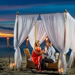 Romance Travel 2020: The Palms Turks and Caicos